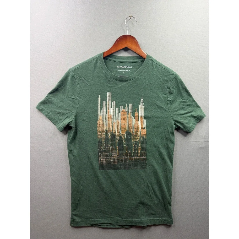 Banana‎ Republic Graphic T-Shirt Mens Green City Skyline Print Small